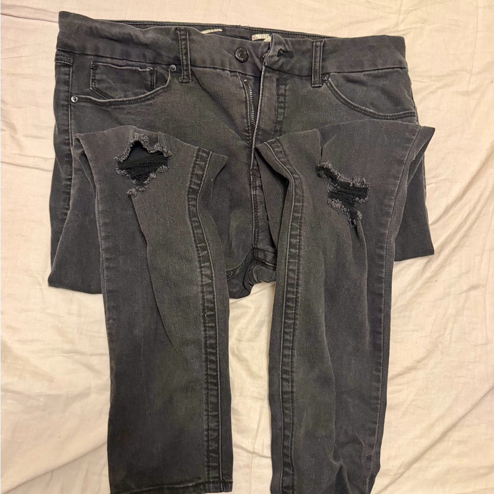 Seven7 Women's Black Distressed Skinny Jeans